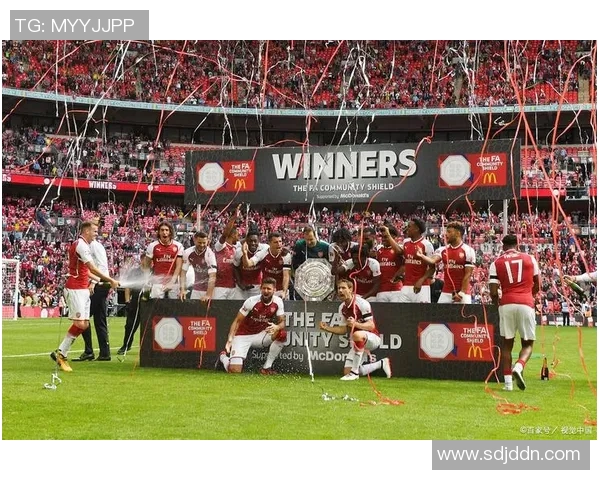 比耶带领球队勇攀巅峰 力压群雄成就传奇足球生涯