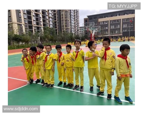 足球明星的父亲情怀：如何在绿茵场与家庭中找到平衡